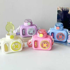 Camera Bottle Plastic Retro Kids Water Bottle, Capacity: 600ml