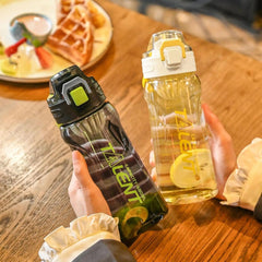 Leak Proof Sports Water Bottle with Straw, Portable Drinking Bottle for Gym and Fitness (800m), BPA Free (White)