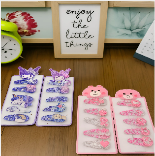 Decorative kids’ hair clips