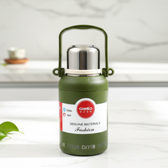 Stainless steel vacuum insulated water bottle