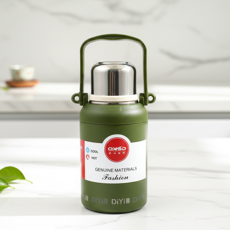 Stainless steel vacuum insulated water bottle
