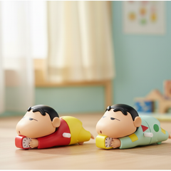 Shinchan Manual Clockwork Toy, 5CM Anime Character, Crawling Push Toy, Children's Birthday Gift Figure, Red and Yellow (Shinchan A)